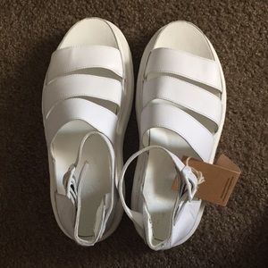 Dr. Martens clarissa sandals